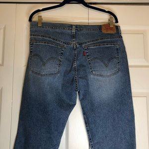 Levi’s size 14 Short, Boot Cut
